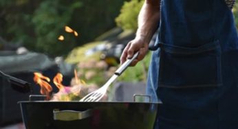 Quels sont les accessoires de cuisine à avoir lorsque l’on organise un barbecue ?